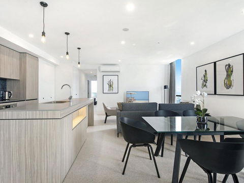 Qube Broadbeach - Luxury 2 Bedroom Ocean View - Darwin Holiday 2