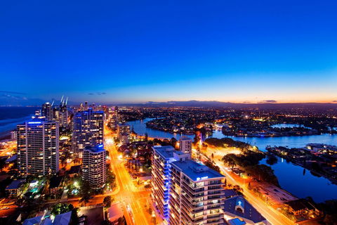 Queensland's Tallest Resort Hamilton Avenue Surfers Paradise - Darwin Holiday 2