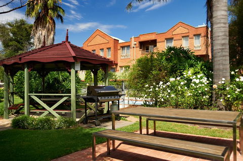 Quest Royal Gardens - Darwin Holiday 2