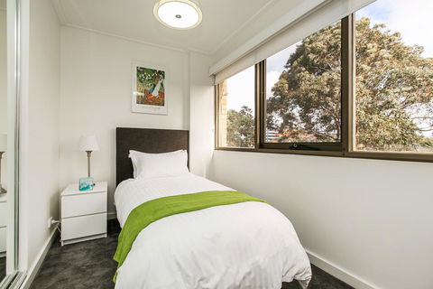 Quiet Comfort In South Yarra - Darwin Holiday 1