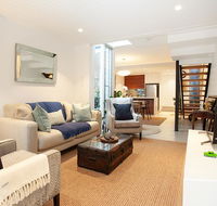 Quiet Family Home With Garden Courtyard Near Cafes - Darwin Holiday