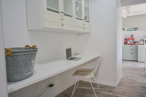 Quiet Pet Friendly Home 3 Houses To Beach Entry With Private Pool Walk To Shops - Darwin Holiday 3