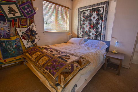Quilters Studio - Darwin Holiday 2