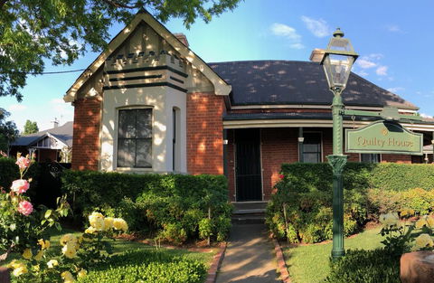 QUILTY HOUSE (Formerly Beethovens) - Darwin Holiday 2