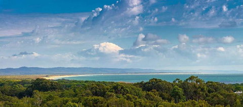 Rainbow Breezes 4 - Rainbow Beach, Townhouse With Breath-taking Ocean Views To Fraser Island - Darwin Holiday 1
