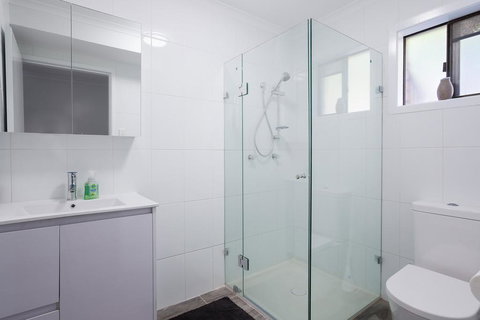 Randall Retreat, 22A Randall Drive - Darwin Holiday 2