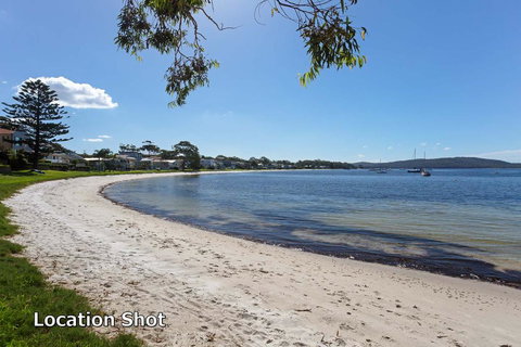 Randall Retreat, 22A Randall Drive - Darwin Holiday 3