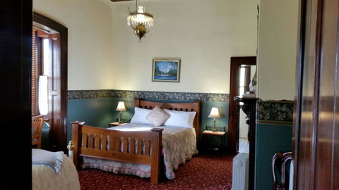 Ranelagh House - Darwin Holiday 1