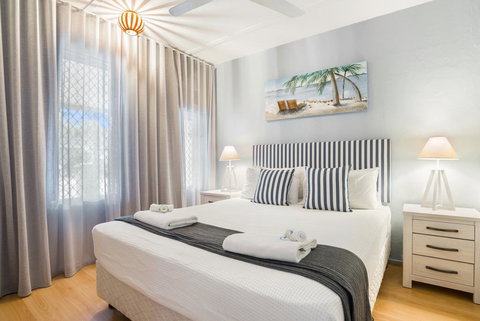 Rare! Modern Unit With Private Fenced Garden Close To The Beach PC4 - Darwin Holiday 1