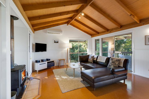 Ravensbourne Escape - Windsong - Darwin Holiday 2