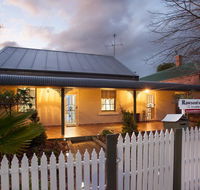 Rawson's Retreat - Five Bedroom Home - Walk CBD - Includes Breakfast - Darwin Holiday