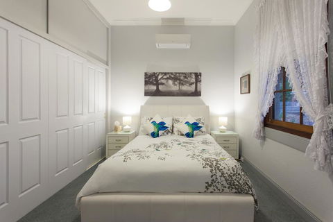 Rawson's Retreat - Five Bedroom Home - Walk CBD - Includes Breakfast - Darwin Holiday 1