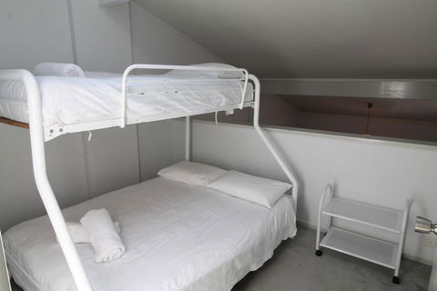 Razorback 1 - Razorback Plaza Jindabyne - Darwin Holiday 3