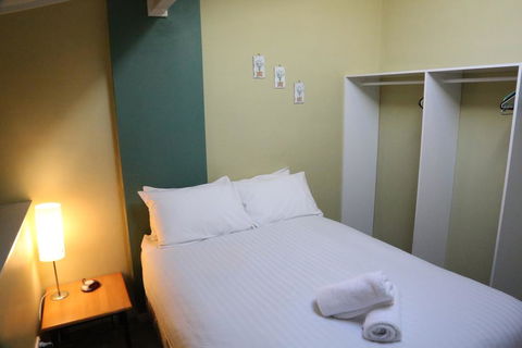 Razorback 8 - Darwin Holiday 1