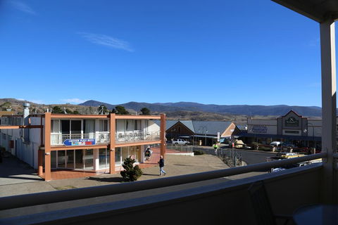 Razorback 8 - Darwin Holiday 0