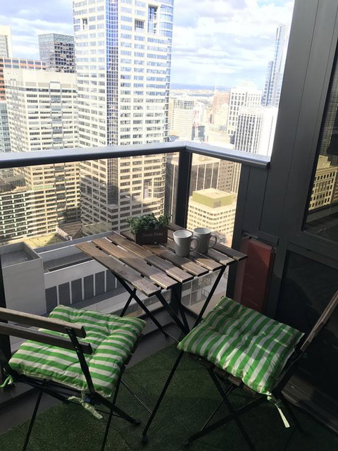 Readyset On Upper West Side - Darwin Holiday 3