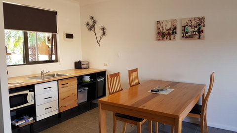 Red Ochre - Large 1BR With Private Courtyard - Darwin Holiday 1