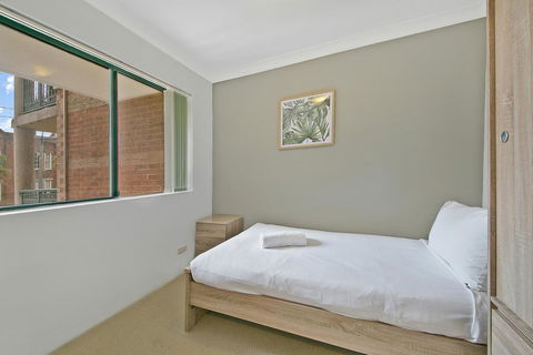 REDFERN 3 BEDROOM APARTMENT FREE PARKING WALK TO CENTRAL STATION NRE187 - Darwin Holiday 2