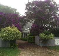 REED HOUSE at Maleny-The White Pavilion - Darwin Holiday