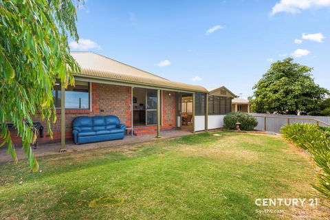 Reef & Vines Port Noarlunga - Darwin Holiday 2