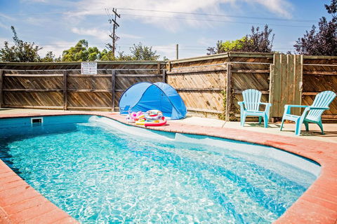 Regent Retreat - Echuca Moama Holiday Accommodation - Darwin Holiday 3