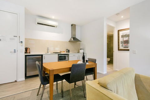Relax At 54 - Darwin Holiday 1