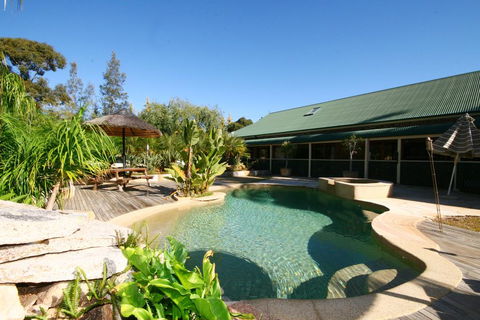 Relaxin - Darwin Holiday 1
