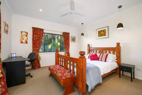 Relaxing Queen Sized Room With En-Suite - Darwin Holiday 0