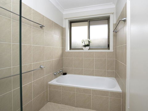 Relaxing Waterfront Property In Quiet Location - Darwin Holiday 2