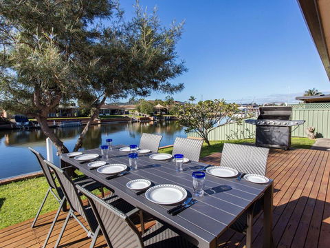 Relaxing Waterfront Property In Quiet Location - Darwin Holiday 0