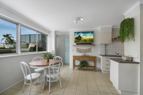 Renovated Moololaba Unit 100m To Beach - Darwin Holiday 3