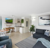 Renovated Moololaba Unit 100m To Beach