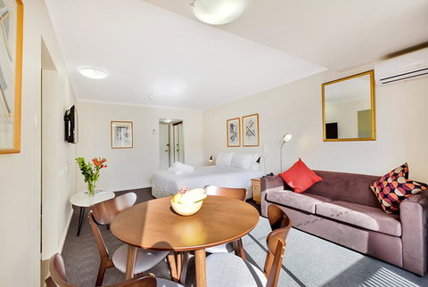 Renovated Stylish Studio - Darwin Holiday 1