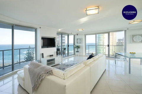 Resort Style Beach Apartment - Surfers Paradise - Darwin Holiday 0