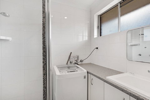 Resthaven Only Meters To Sunset Beach! - Darwin Holiday 1