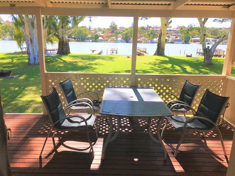 Riverfront Getaway - Mannum - Darwin Holiday 1
