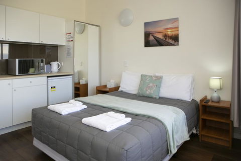 Rivers Apartments Motel Sale Gippsland - Darwin Holiday 0