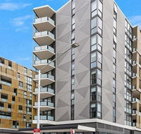 Riverside apartment Next to Sydney Olympic Park - Darwin Holiday