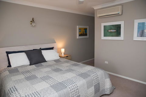 Riverside Haven - Boating, Fishing, Beach, Cafes In Walking Range - Darwin Holiday 3