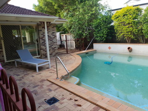 Robyn's Nest - Hosted, Bed And Breakfast - Darwin Holiday 0