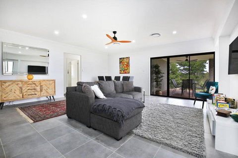 Rockwall - Pet-Friendly - Fire Pit - Darwin Holiday 0