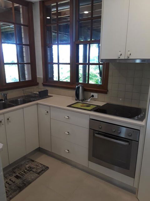 Rockwall Avoca Beach - Darwin Holiday 3