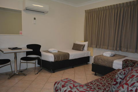 Rocky Gardens Motor Inn Rockhampton - Darwin Holiday 3