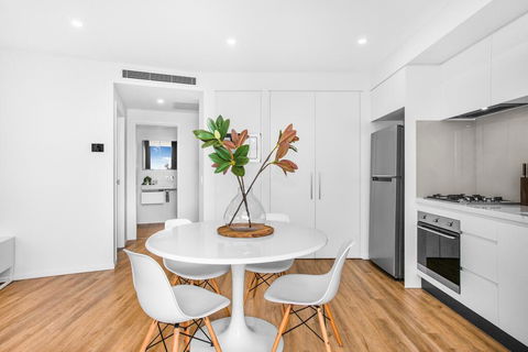 Roomy Apartment With Balcony, Parking, Ocean Views - Darwin Holiday 2