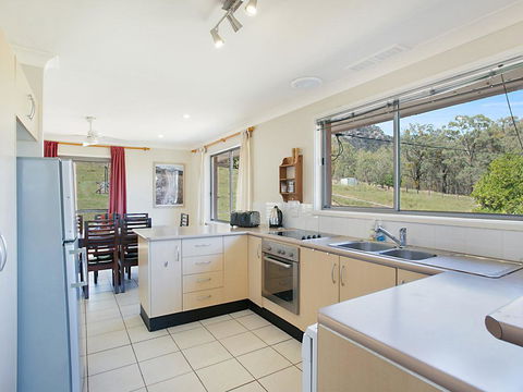 Rosamund House In Broke, 4br House In Walking Distance To Cellar Doors - Darwin Holiday 2