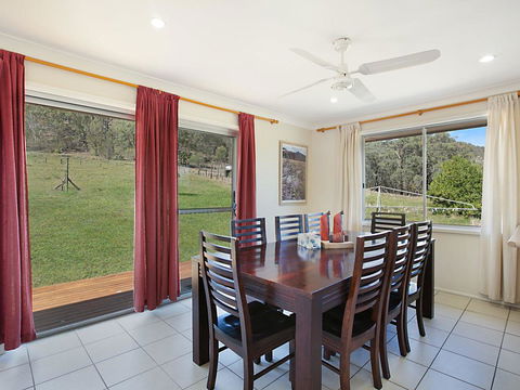 Rosamund House In Broke, 4br House In Walking Distance To Cellar Doors - Darwin Holiday 3