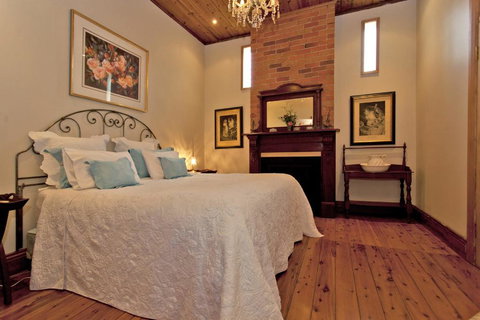 Rose Cottage - Historic Luxury - Darwin Holiday 2