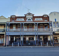 Royal Hotel - Darwin Holiday