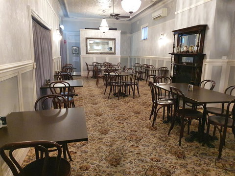 Royal Hotel - Darwin Holiday 2