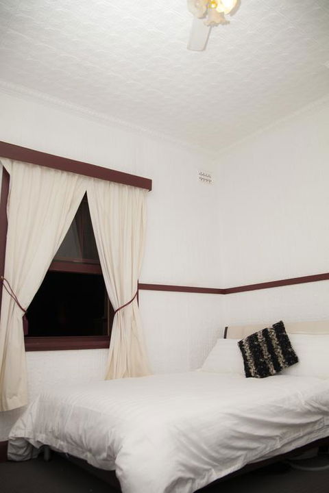 Royal Mail Hotel Jerilderie - Darwin Holiday 3